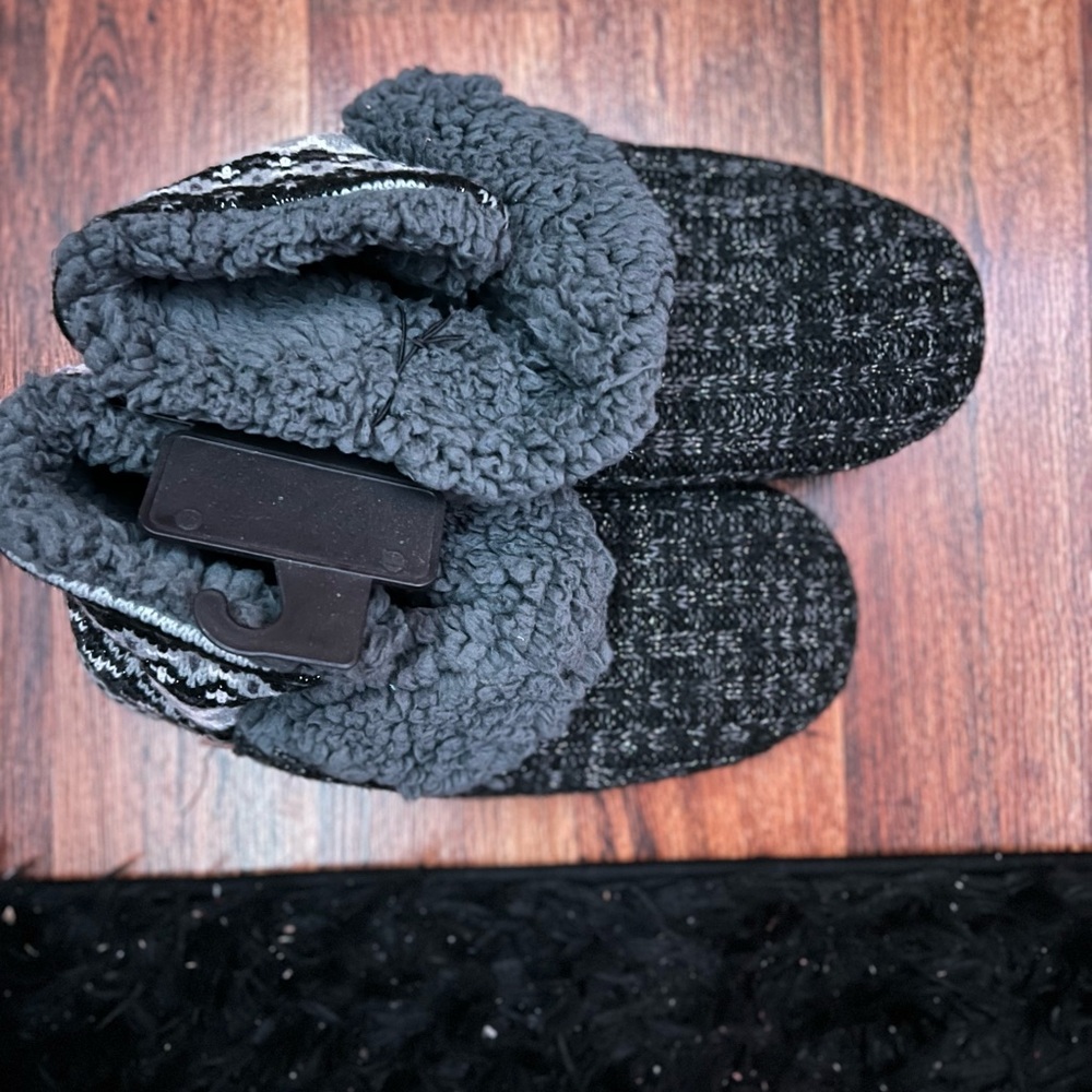 Boot style house slippers